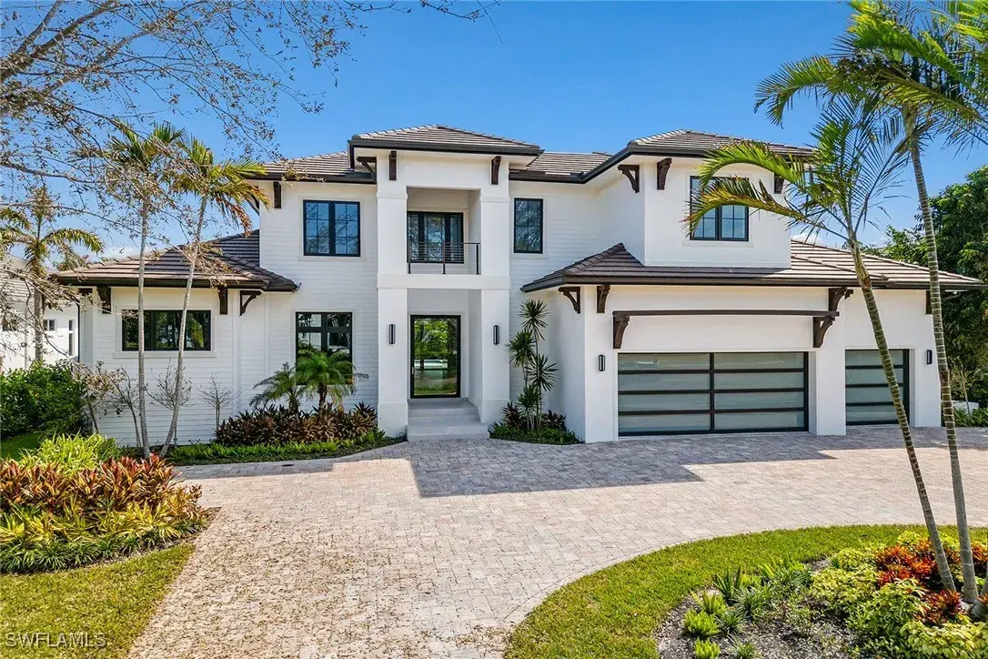 Picture of 3280 Crayton Rd, Naples, FL 34103