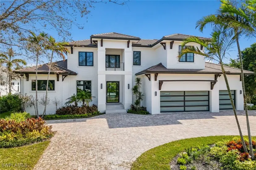 Picture of 3280 Crayton Rd, Naples FL 34103