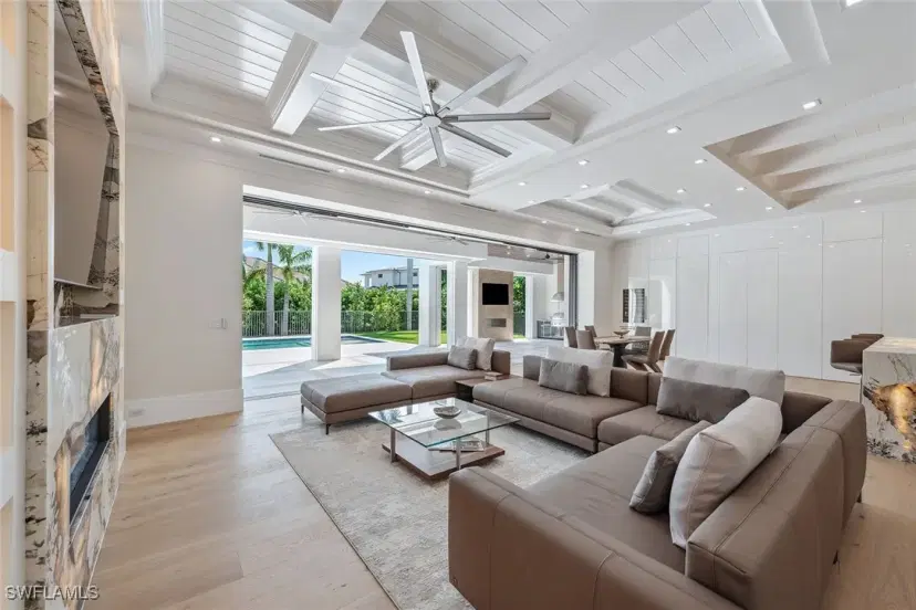 Picture of 3280 Crayton Rd, Naples FL 34103