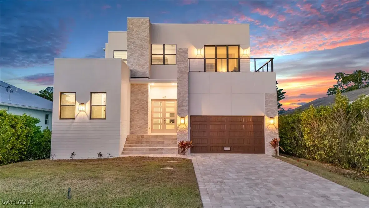 Picture of 107 W Hilo St, Naples, FL 34113