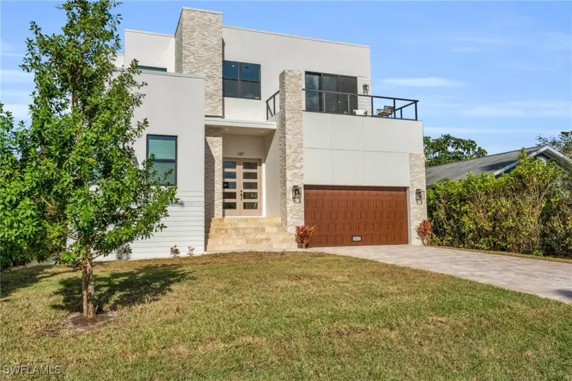 Picture of 107 W Hilo St, Naples FL 34113