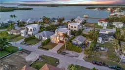 Picture of 107 W Hilo St, Naples, FL 34113