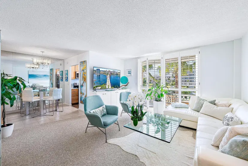 Picture of 139 Sunrise Avenue 306, Palm Beach FL 33480