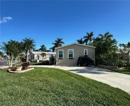Picture of 1113 Diamond Lake Cir, Naples, FL 34114