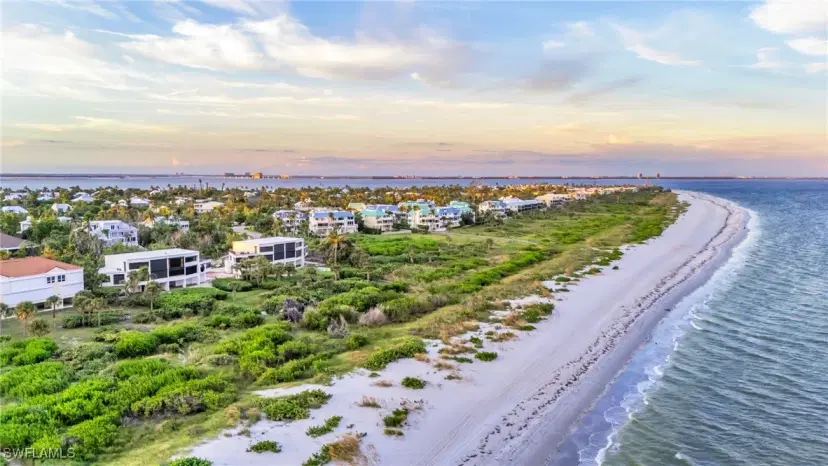 Picture of 487 E Gulf Dr, Sanibel FL 33957