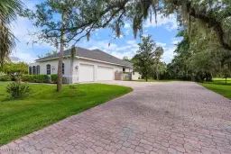 Picture of 12800 Treeline Ct, North Fort Myers, FL 33903