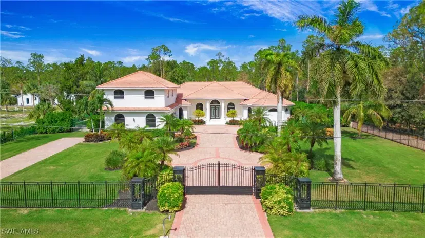 Picture of 3581 1St Ave Nw, Naples FL 34120