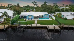 Picture of 541 Bayside Dr, Fort Myers, FL 33919