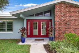 Picture of 541 Bayside Dr, Fort Myers, FL 33919
