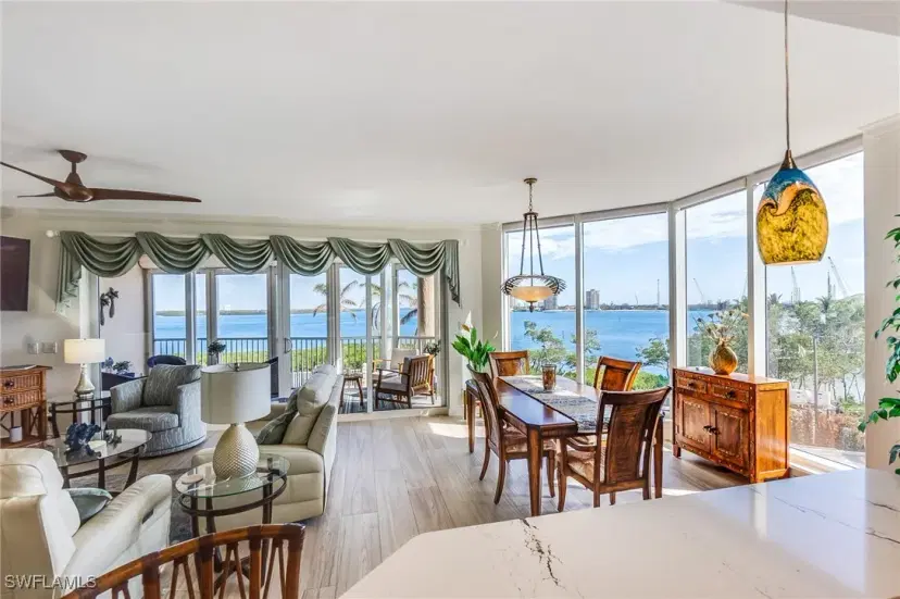 Picture of 4137 Bay Beach Ln 536, Fort Myers Beach FL 33931