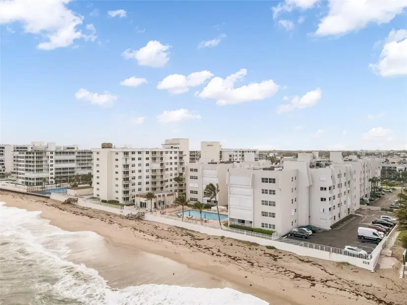 Picture of 3520 S Ocean Blvd A201, South Palm Beach FL 33480