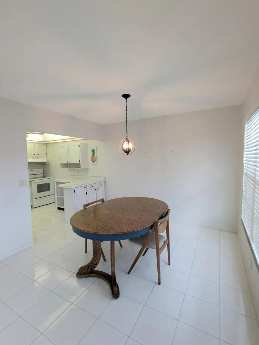 Picture of 313 Wellington M, West Palm Beach FL 33417