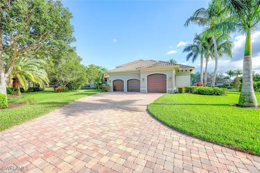 Picture of 7711 Trent Ct, Naples FL 34113