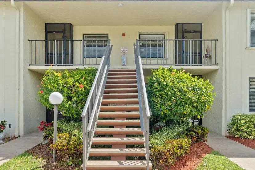 Picture of 7926 Willow Spring Drive 1324, Lake Worth FL 33467