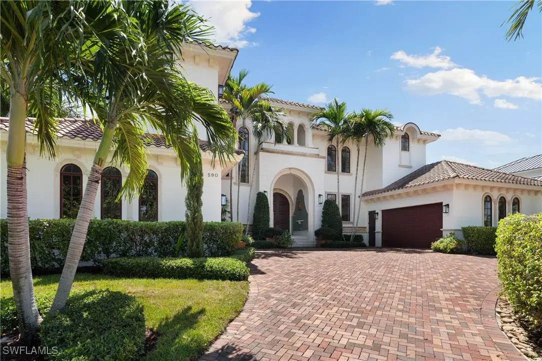 Picture of 590 17Th Ave S, Naples, FL 34102