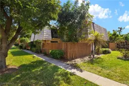 Picture of 1708 Park Meadows Dr 4, Fort Myers, FL 33907
