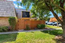 Picture of 1708 Park Meadows Dr 4, Fort Myers, FL 33907