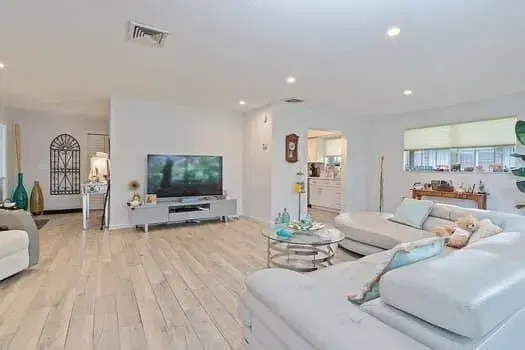 Picture of 415 Pine Tree Court 16, Atlantis FL 33462