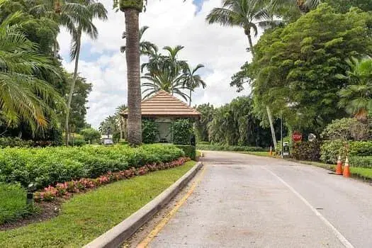 Picture of 415 Pine Tree Court 16, Atlantis FL 33462