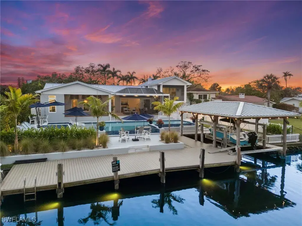 Picture of 2323 Harbor Rd, Naples, FL 34104
