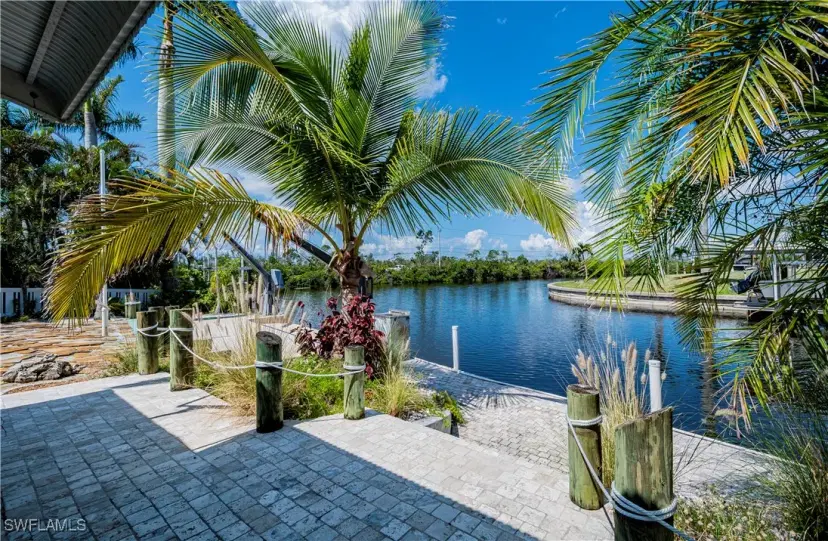 Picture of 12101 Moon Shell Dr, Matlacha Isles FL 33991