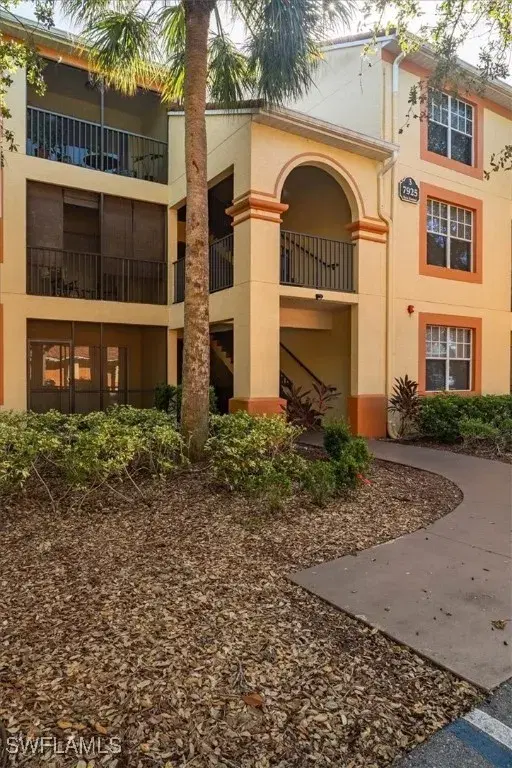 Picture of 7925 Preserve Cir 333, Naples FL 34119