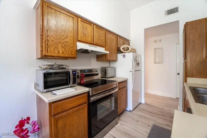 Picture of 7925 Preserve Cir 333, Naples FL 34119