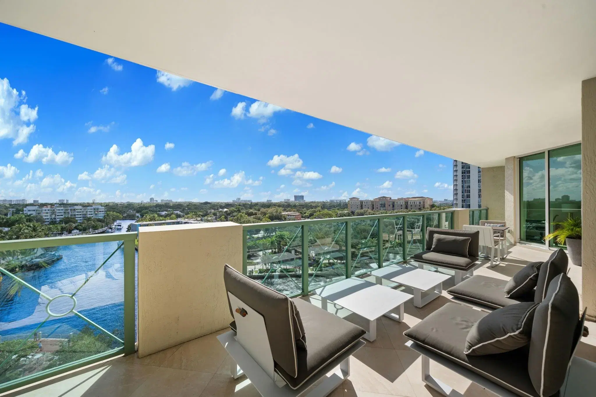 Picture of 411 N New River Dr 902, Fort Lauderdale, FL 33301