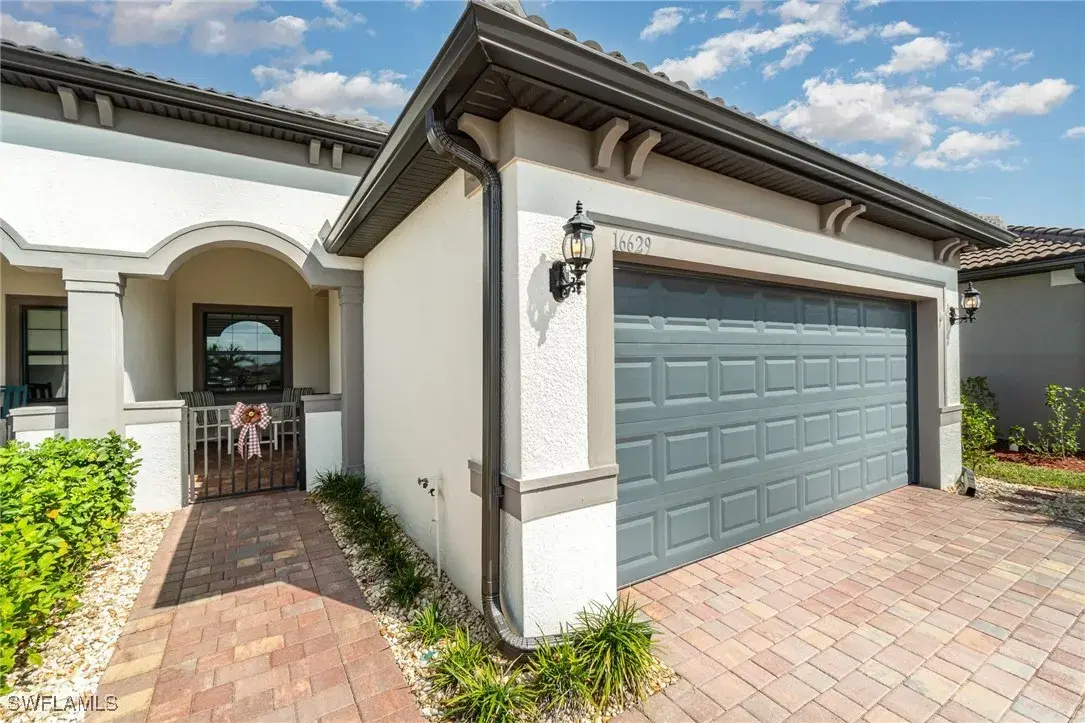 Picture of 16629 Rolling Rock Blvd, Alva, FL 33920