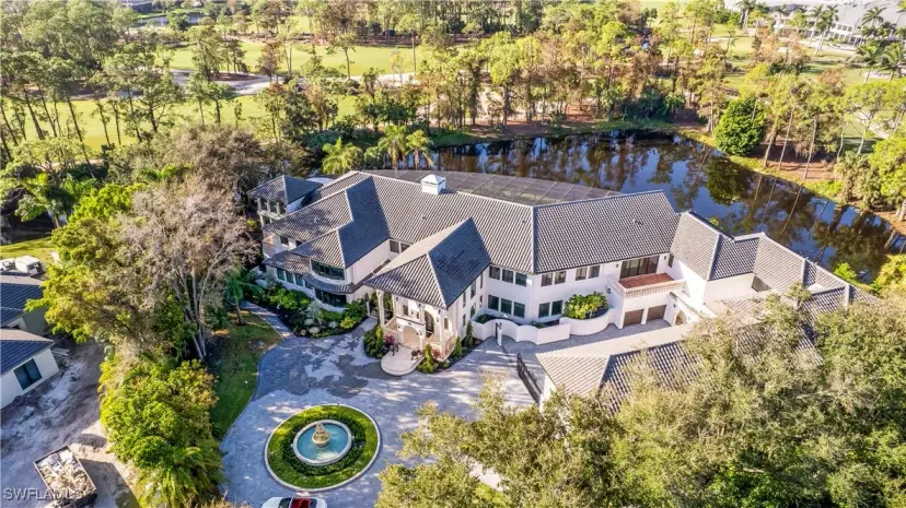 Picture of 13323 Rosewood Ln, Naples FL 34119