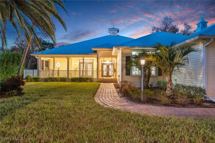 Picture of 12410 Coconut Creek Ct, Fort Myers FL 33908