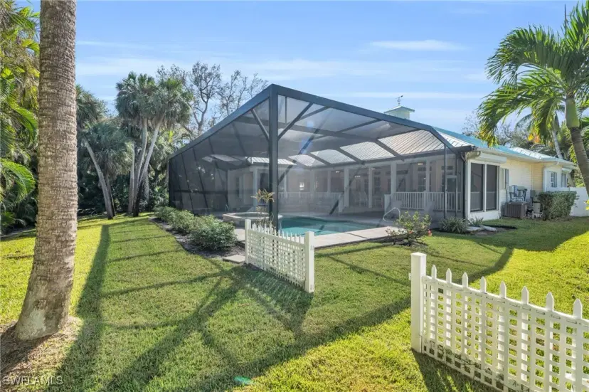 Picture of 12410 Coconut Creek Ct, Fort Myers FL 33908