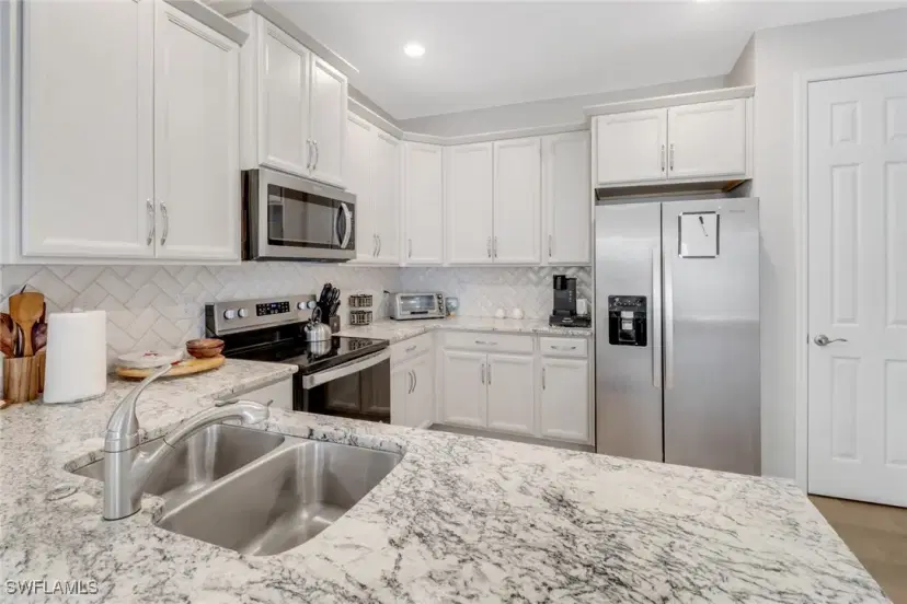 Picture of 1108 Rolling Brook Ln, Naples FL 34114