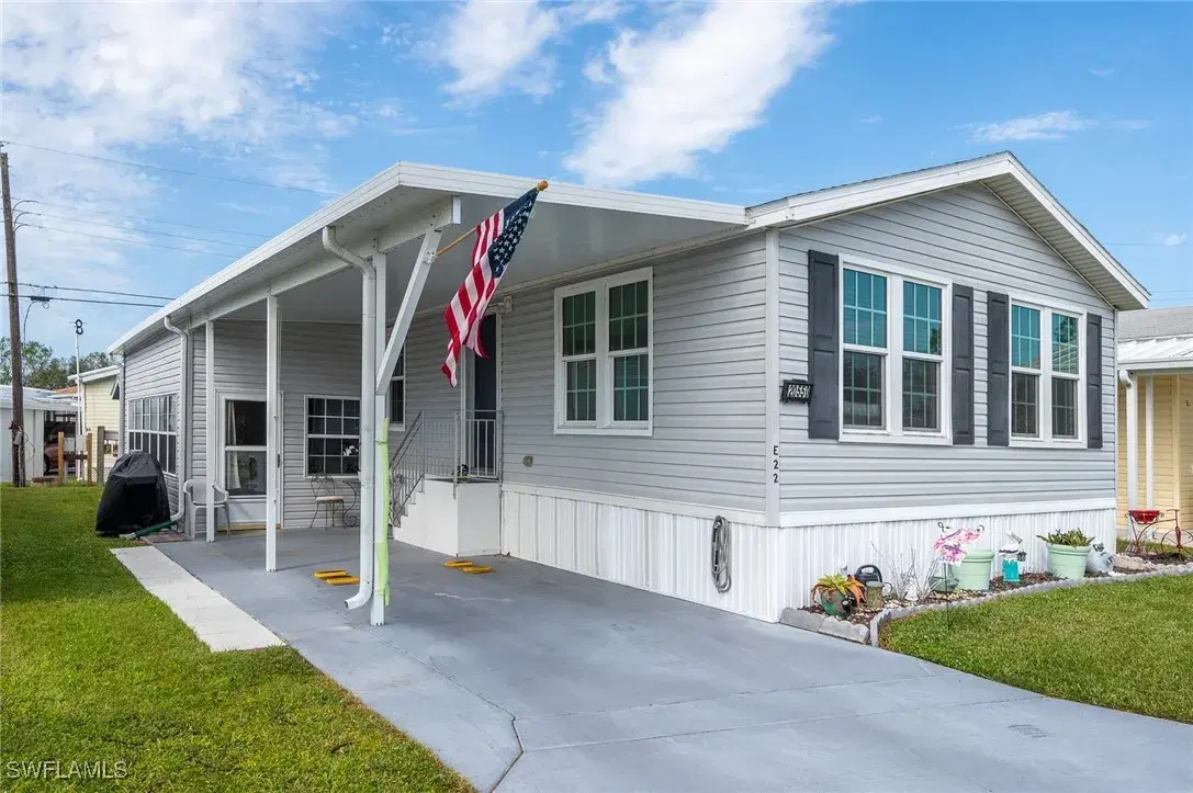 Picture of 20550 Port Dr, Estero, FL 33928