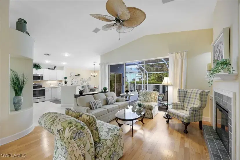 Picture of 143 Tahiti Cir, Naples FL 34113