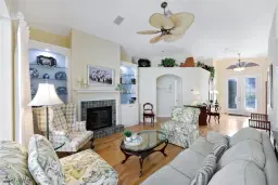 Picture of 143 Tahiti Cir, Naples, FL 34113
