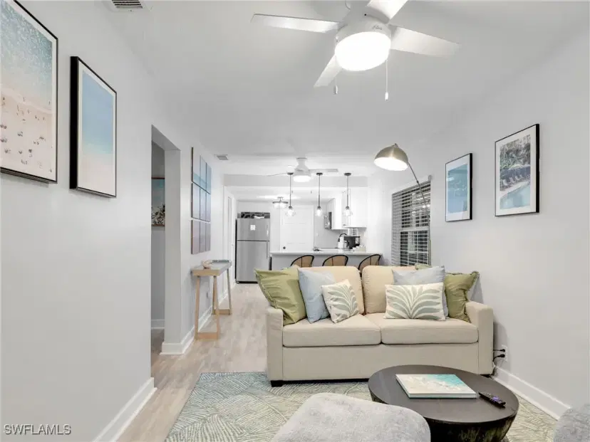 Picture of 2780 Weeks Ave, Naples FL 34112