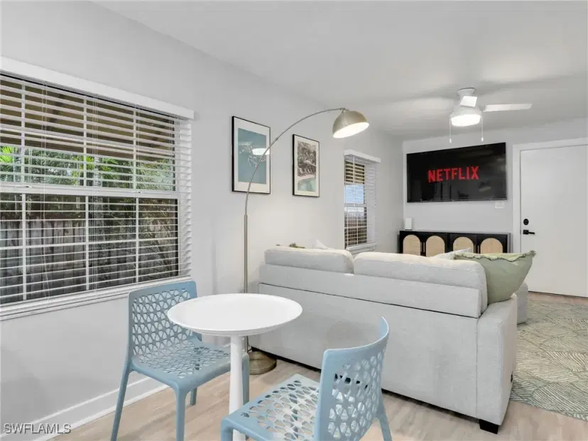 Picture of 2780 Weeks Ave, Naples FL 34112