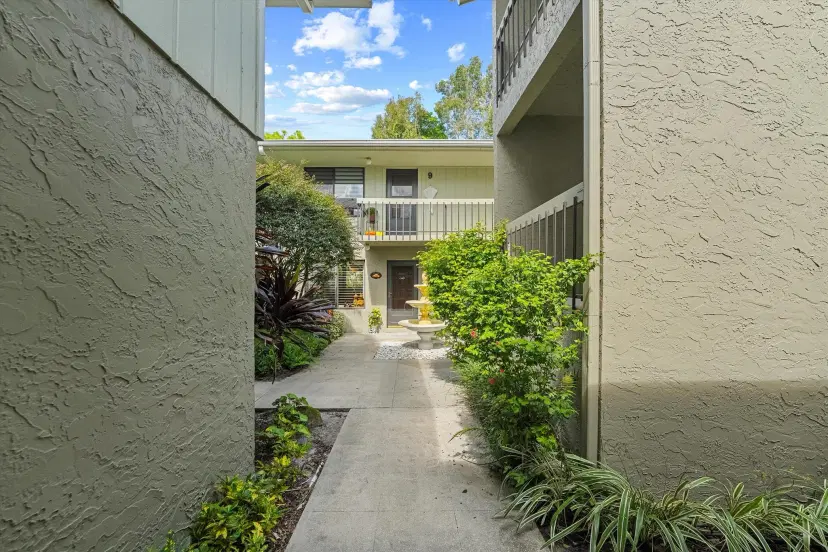 Picture of 800 NW Fork Road 7-3, Stuart FL 34994