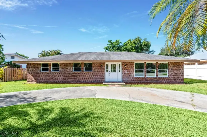 Picture of 534 E Del Monte Ave, Clewiston FL 33440