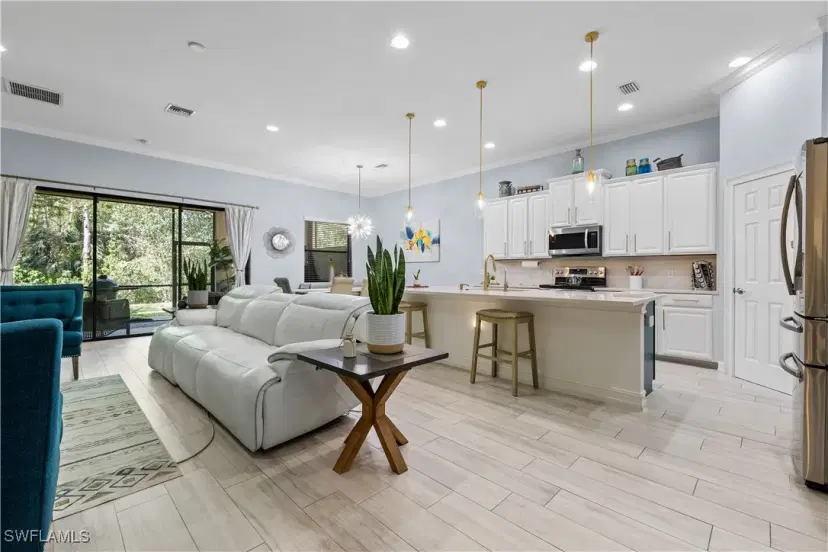 Picture of 7874 Bucks Run Dr, Naples FL 34120