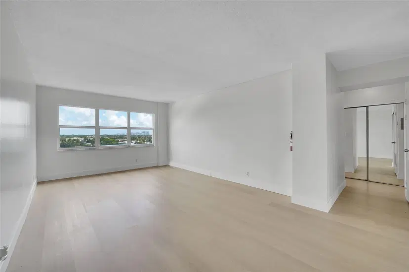 Picture of 2555 NE 11Th St 806, Fort Lauderdale FL 33304