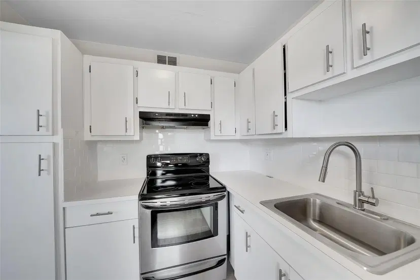 Picture of 2555 NE 11Th St 806, Fort Lauderdale FL 33304