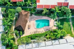 Picture of 5254 NE 6Th Ave H-30, Oakland Park, FL 33334