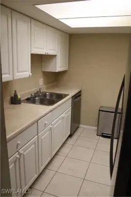 Picture of 1849 Maravilla Ave A4, Fort Myers, FL 33901