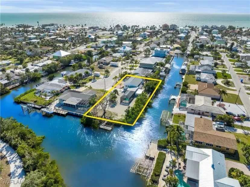 Picture of 351 Jefferson Ct, Fort Myers Beach FL 33931