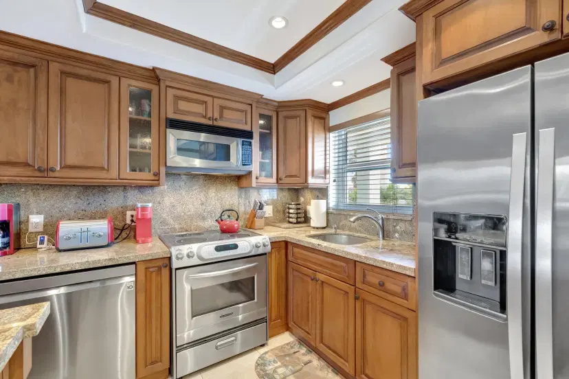 Picture of 2401 NE 36Th Street 204, Lighthouse Point FL 33064