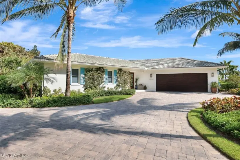 Picture of 5050 Crayton Rd, Naples FL 34103