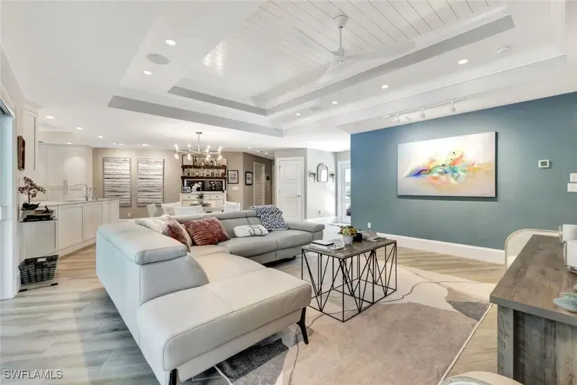 Picture of 5050 Crayton Rd, Naples FL 34103