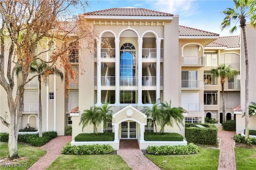 Picture of 8410 Abbington Cir A22, Naples FL 34108